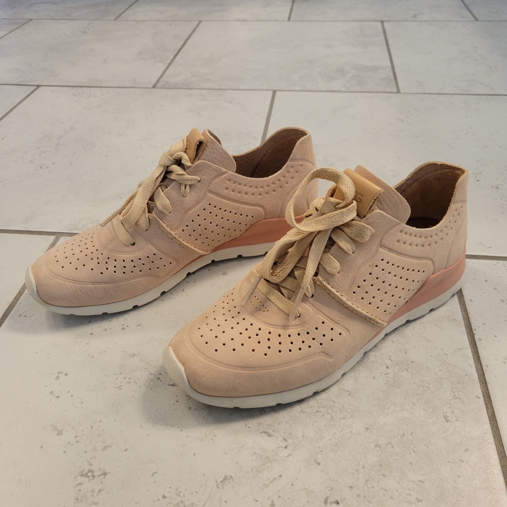 UGG Women's Sneakers - Picture 3 of 10